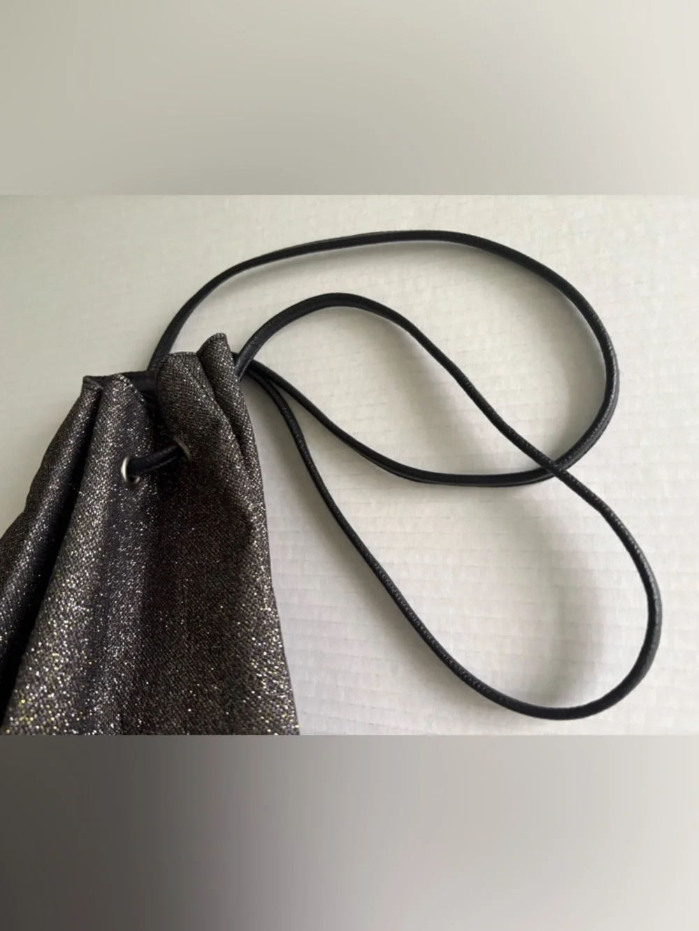 NWOT Victoria's Secret Black Glitter Drawstring Backpack, Spacious & lightweight - Picture 7 of 9